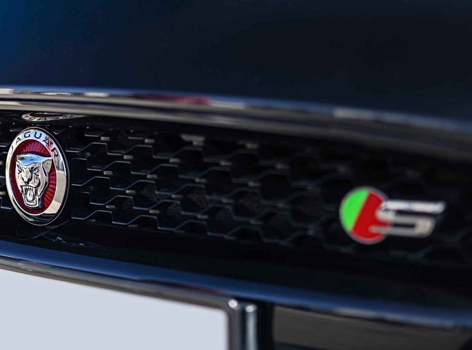 V6 S AWD