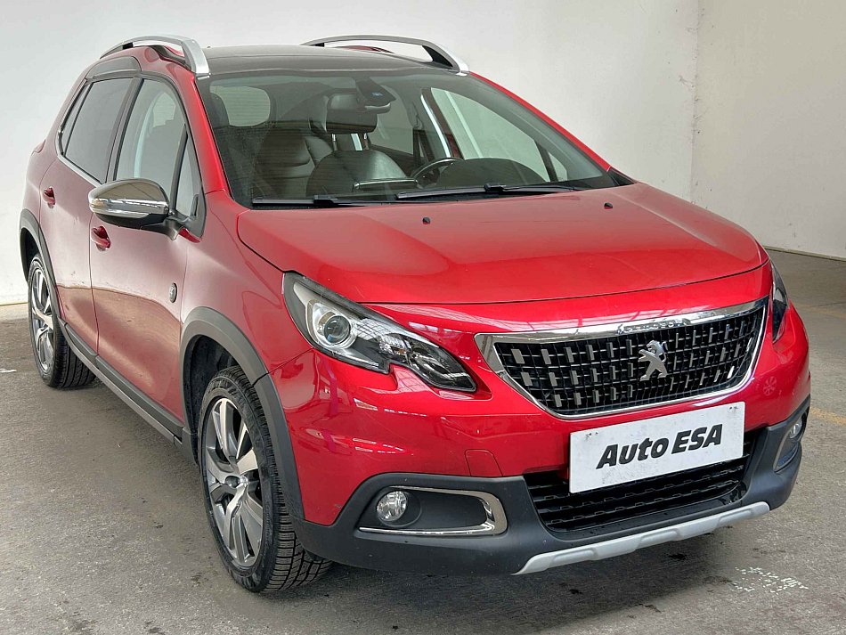 Peugeot 2008 1.2 PT Crossway