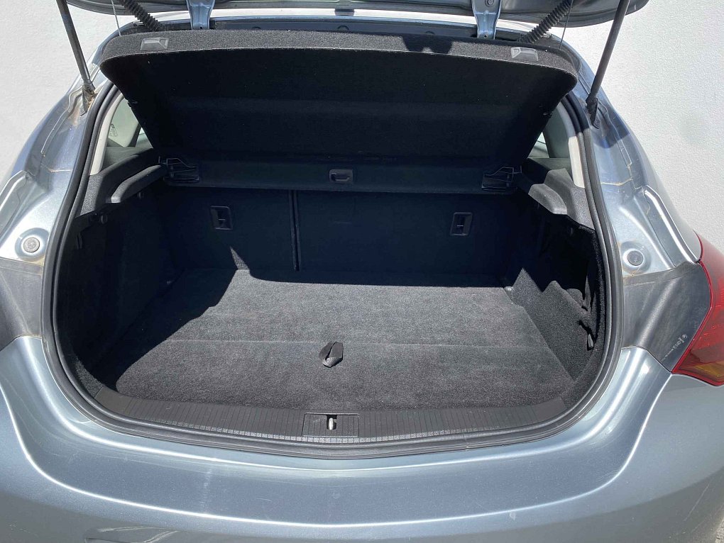 Opel Astra 1.6 T Sport