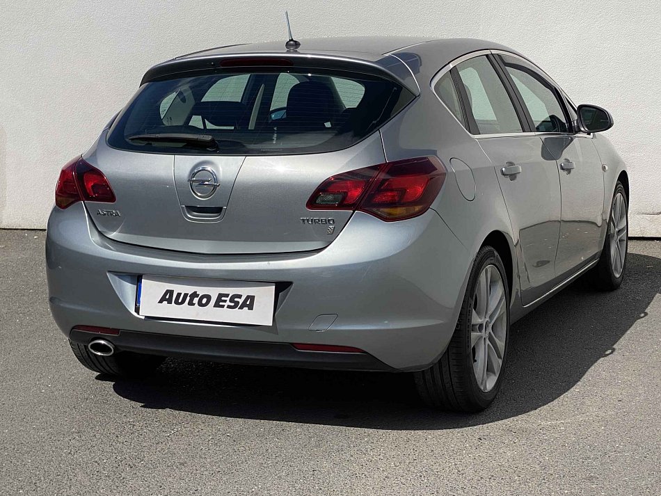 Opel Astra 1.6 T Sport