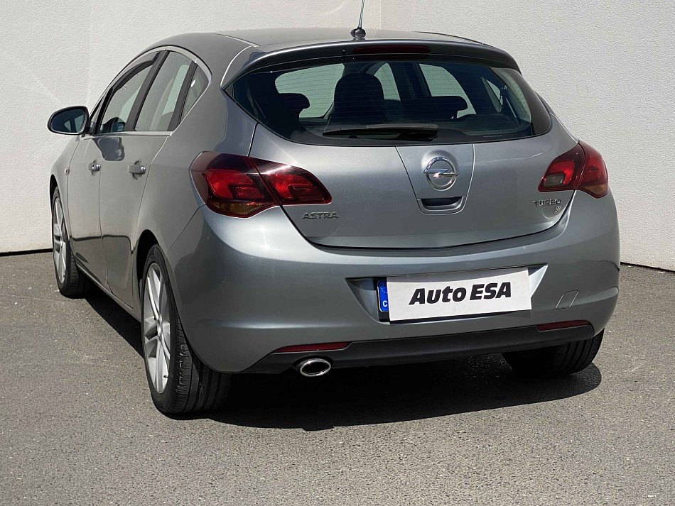 Opel Astra 1.6 T Sport