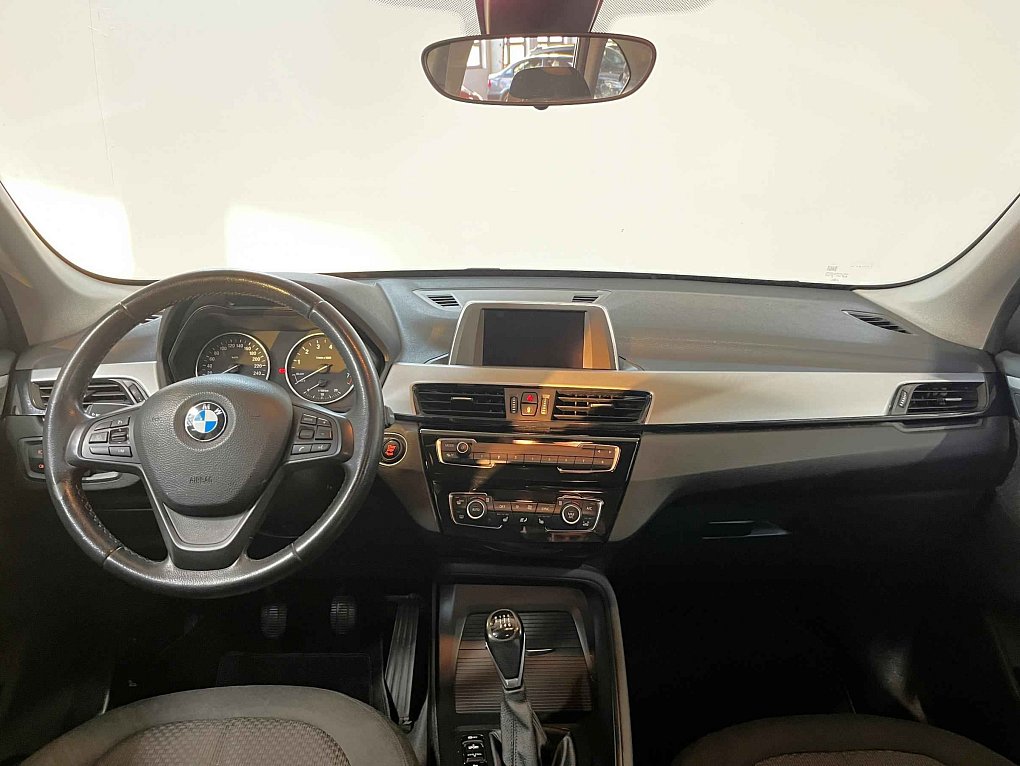 BMW X1 1.5i 