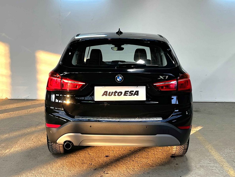 BMW X1 1.5i 