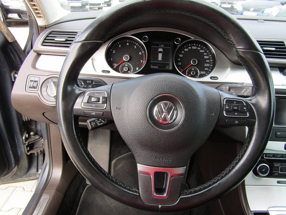 Volkswagen Passat 1.4TSi 