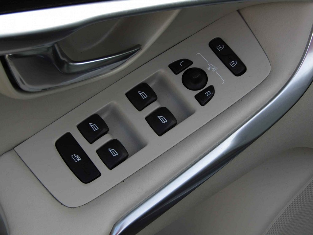 Volvo V40 2.0 D2 
