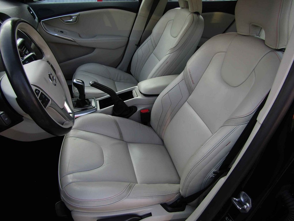 Volvo V40 2.0 D2 