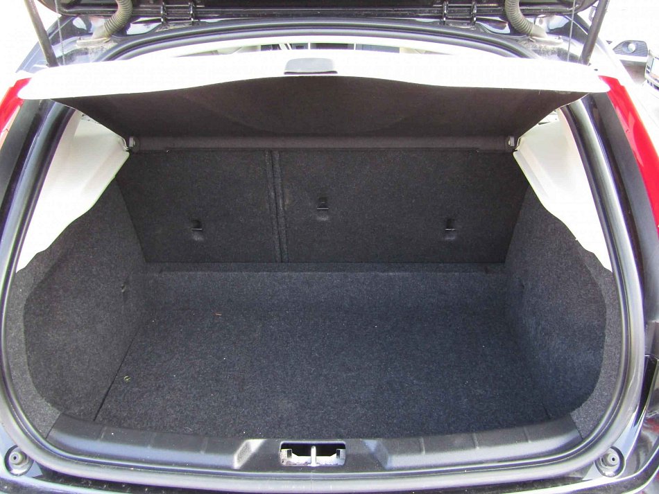 Volvo V40 2.0 D2 