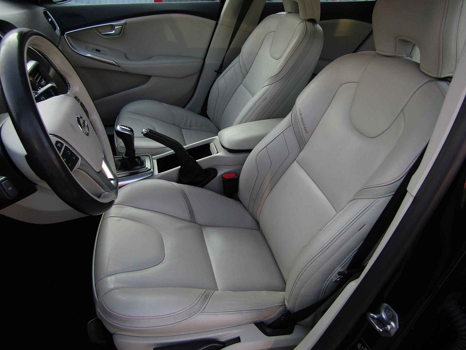 Volvo V40 2.0 D2 