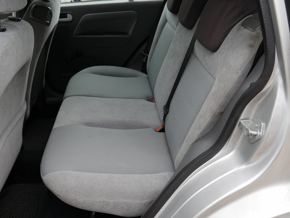 Ford Fusion 1.4i 
