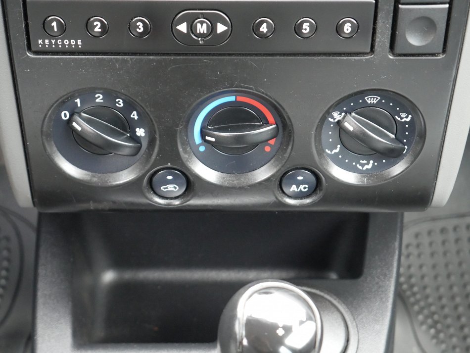 Ford Fusion 1.4i 