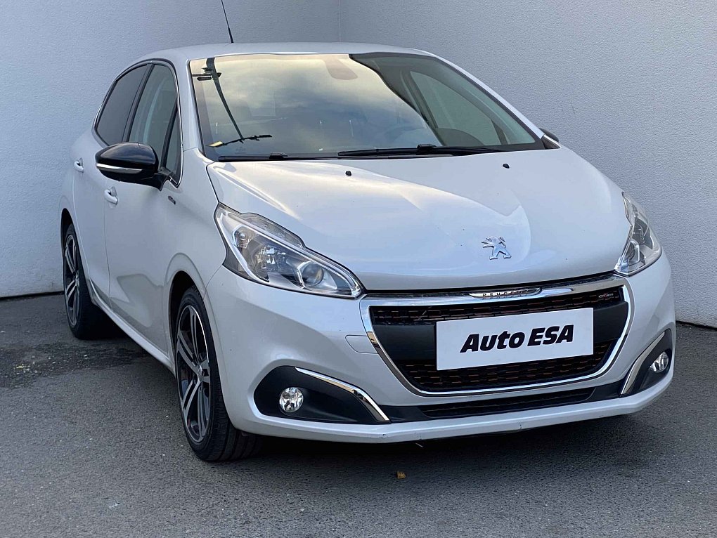 Peugeot 208 1.2PT GT Line