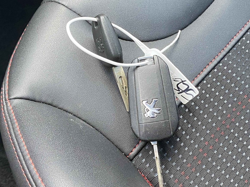 Peugeot 208 1.2PT GT Line