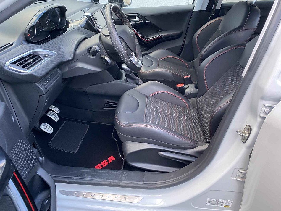 Peugeot 208 1.2PT GT Line