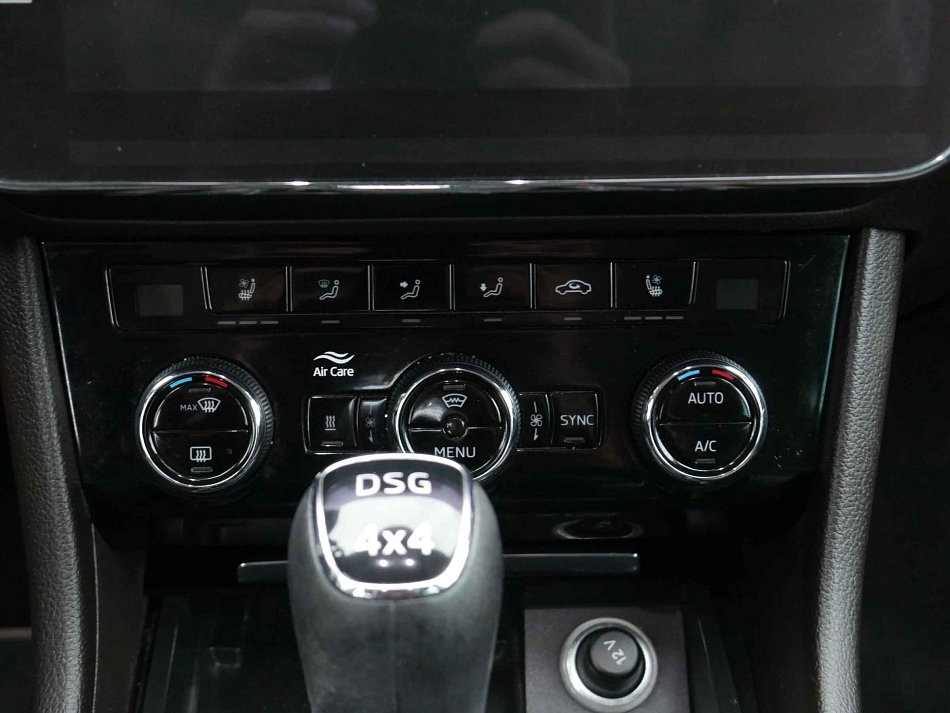 Škoda Superb III 2.0 TDi L&K 4x4