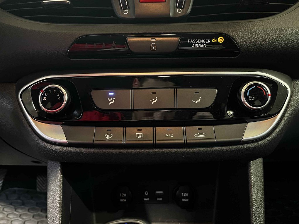 Hyundai I30 1.4 T-GDi Trikolor