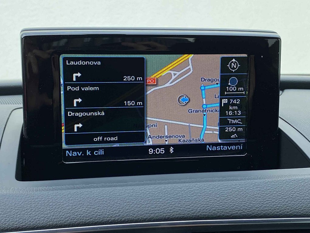 Audi Q3 2.0 TDi S-line quattro