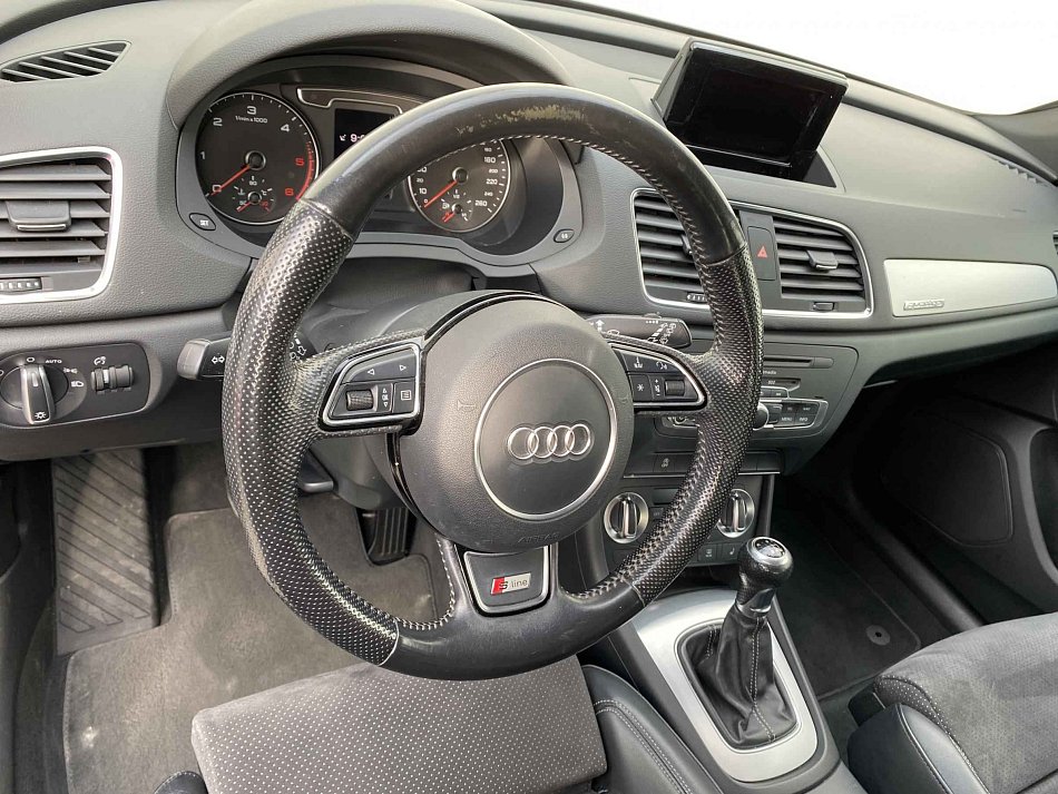 Audi Q3 2.0 TDi S-line quattro