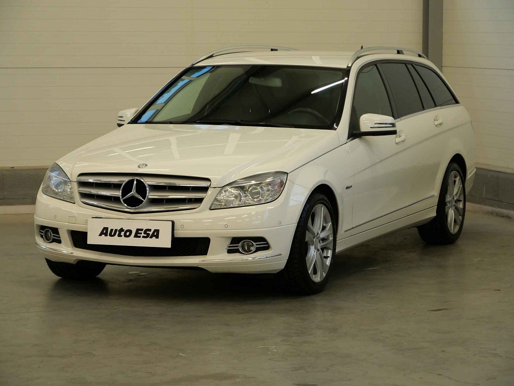 Mercedes-Benz Třída C 1.8 CGi Avantgarde C 180