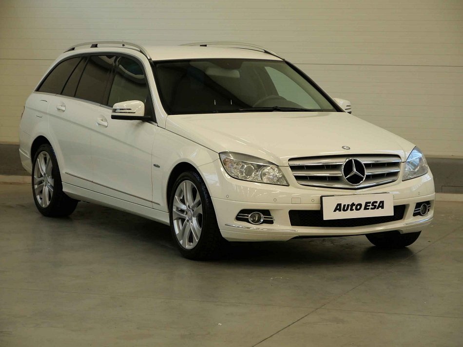 Mercedes-Benz Třída C 1.8 CGi Avantgarde C 180