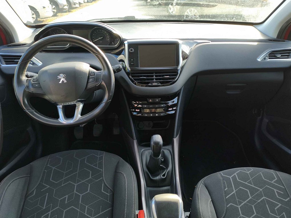 Peugeot 2008 1.2PT Style