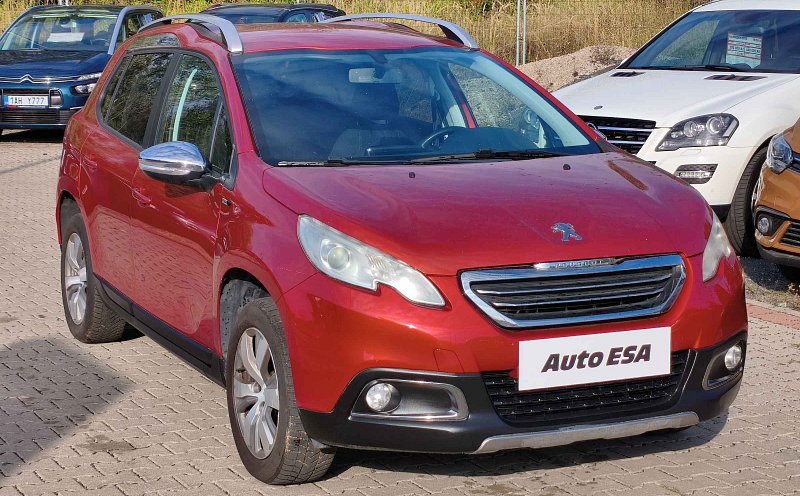 Peugeot 2008 1.2PT Style