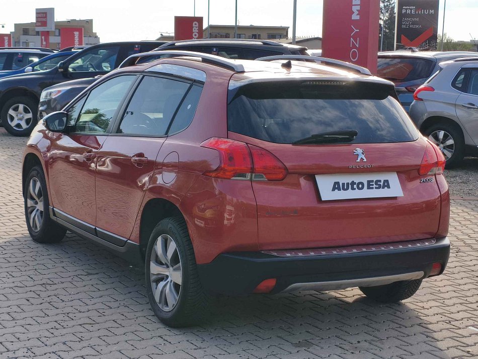 Peugeot 2008 1.2PT Style