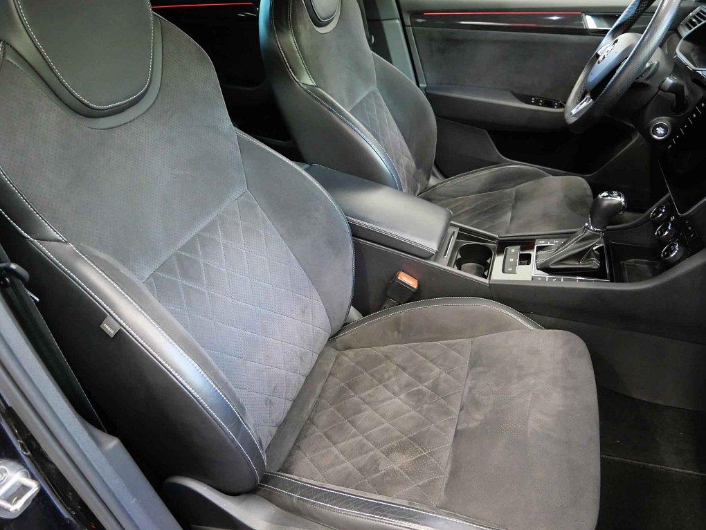 Škoda Superb III 2.0TDi SportLine 4x4
