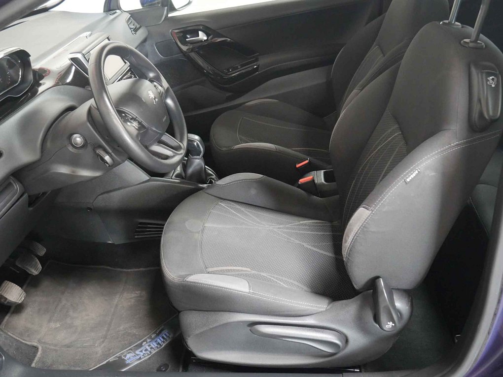 Peugeot 208 1.2 PT 