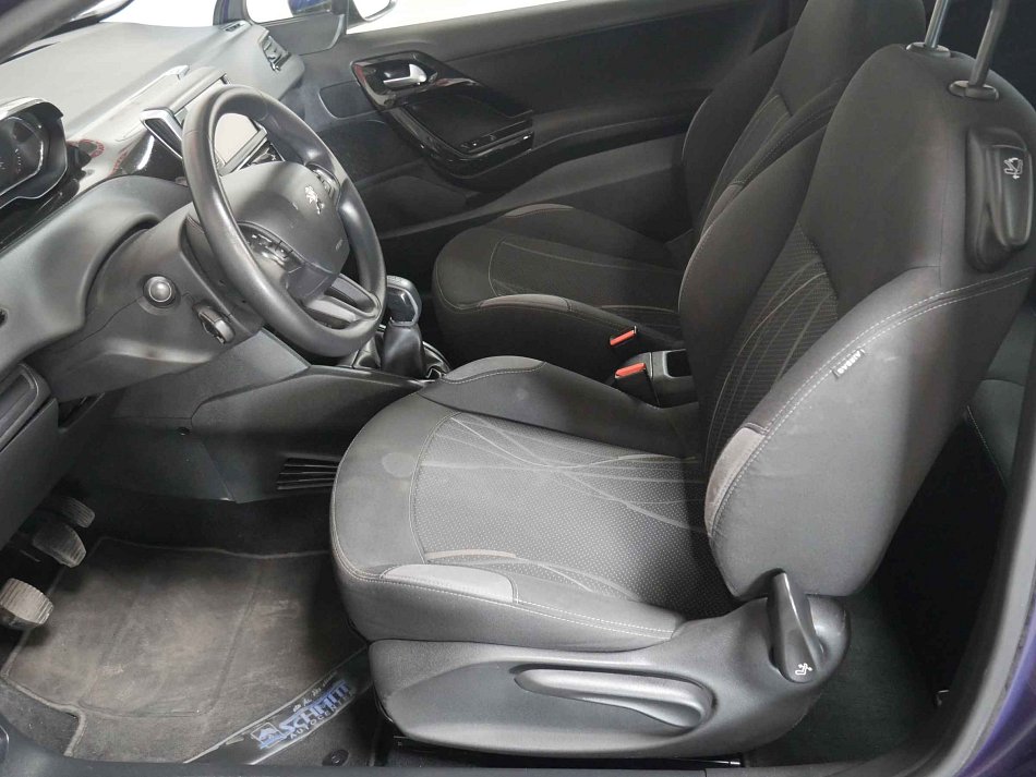 Peugeot 208 1.2 PT 