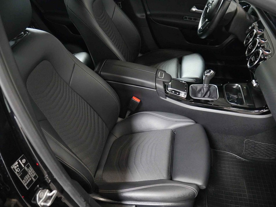Mercedes-Benz Třída A 1.3i 