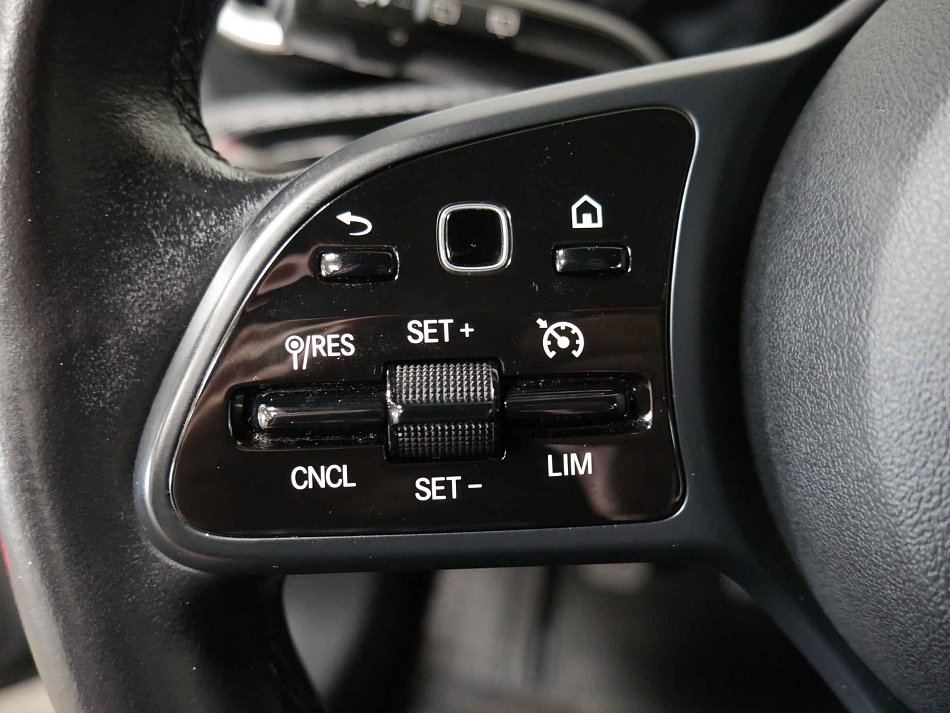 Mercedes-Benz Třída A 1.3i 