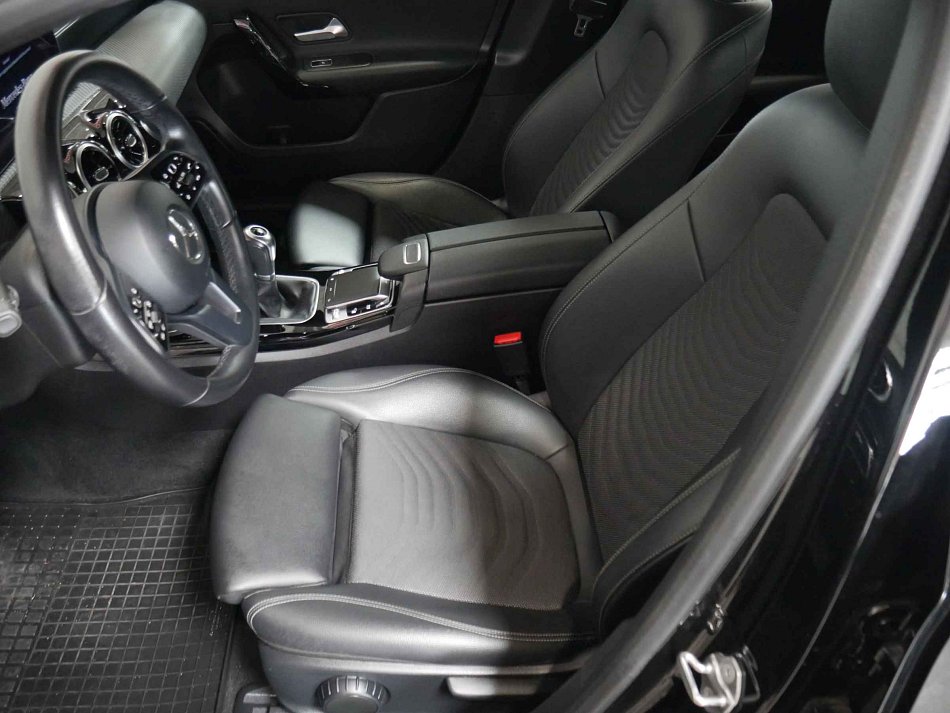 Mercedes-Benz Třída A 1.3i 