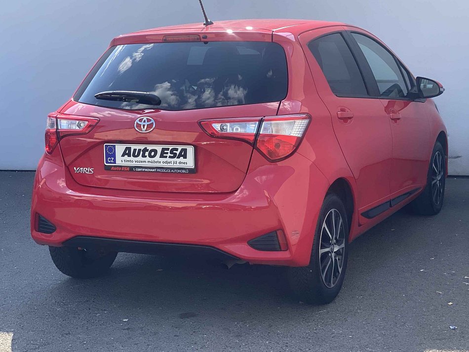 Toyota Yaris 1.5 VVT-i Active