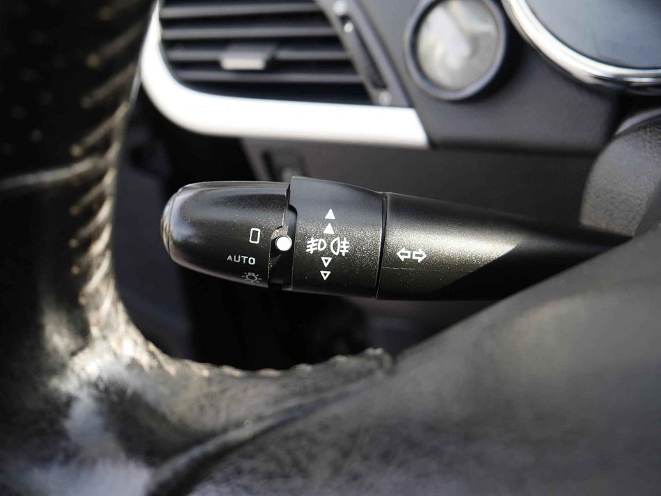 Peugeot 207 1.6i 