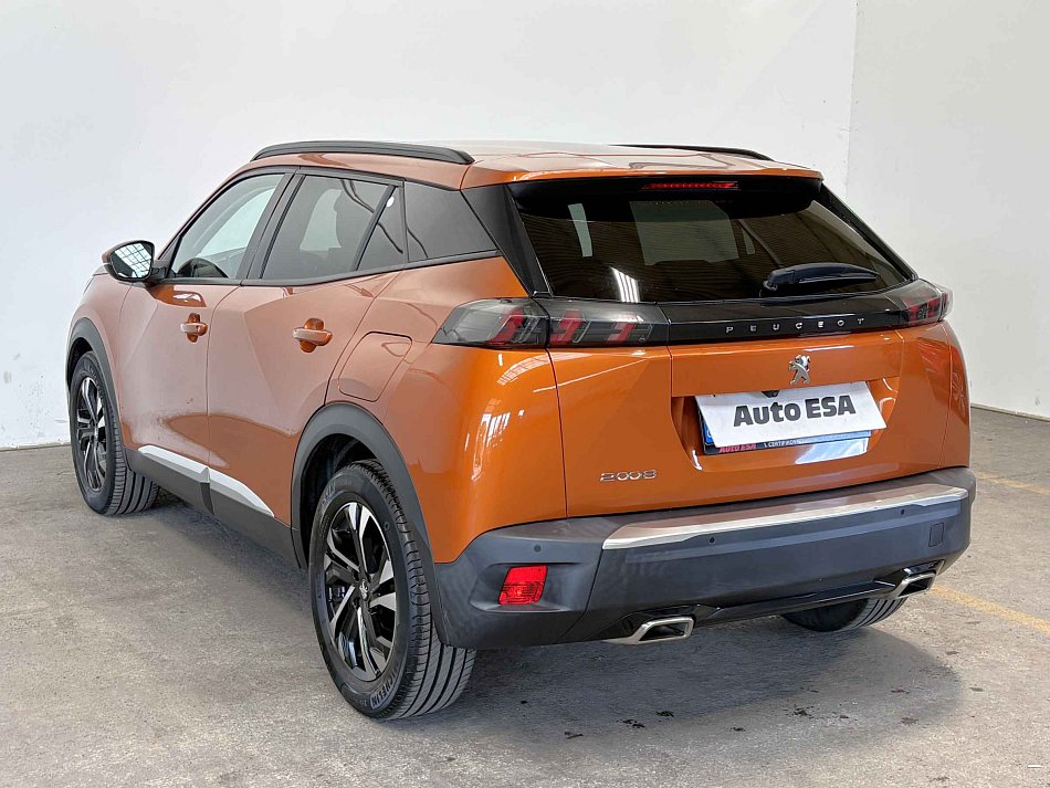 Peugeot 2008 1.2 PT 