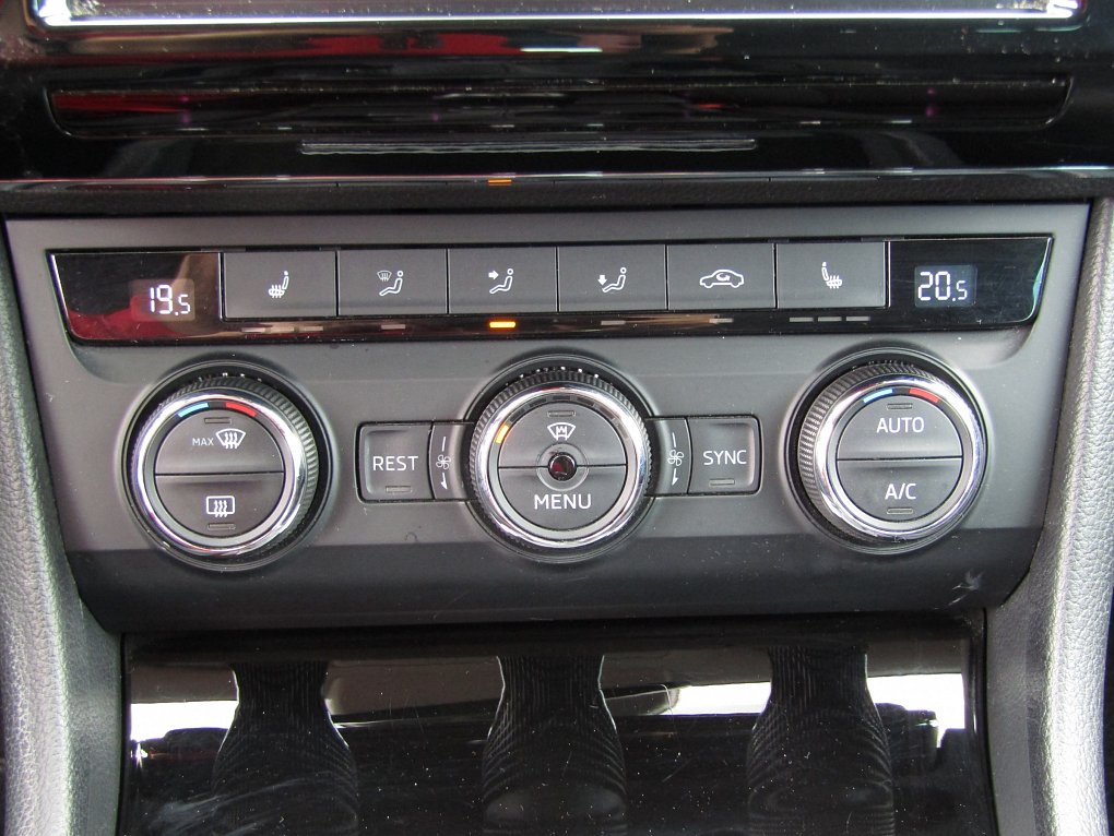 Škoda Superb III 2.0 TDi Style