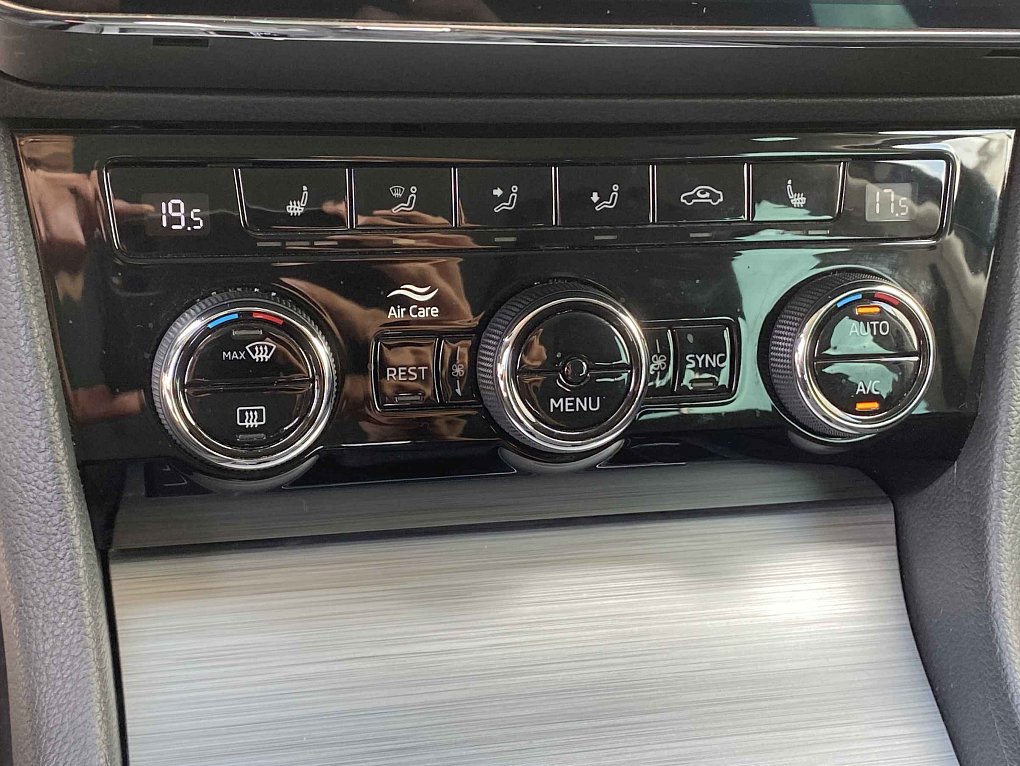 Škoda Superb III 2.0 TDi Ambition
