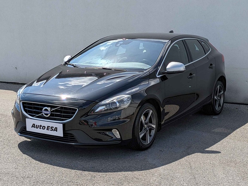 Volvo V40 2.0 D2 R-design
