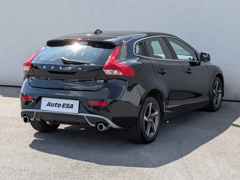 Volvo V40 2.0 D2 R-design