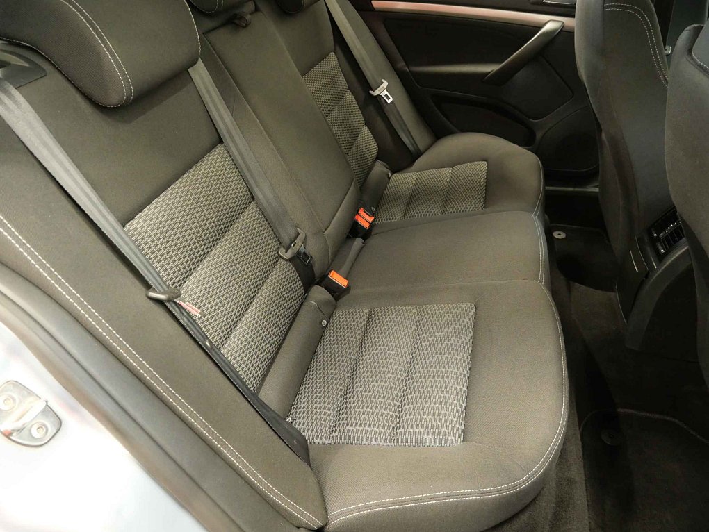 Škoda Octavia II 1.6 TDi Elegance