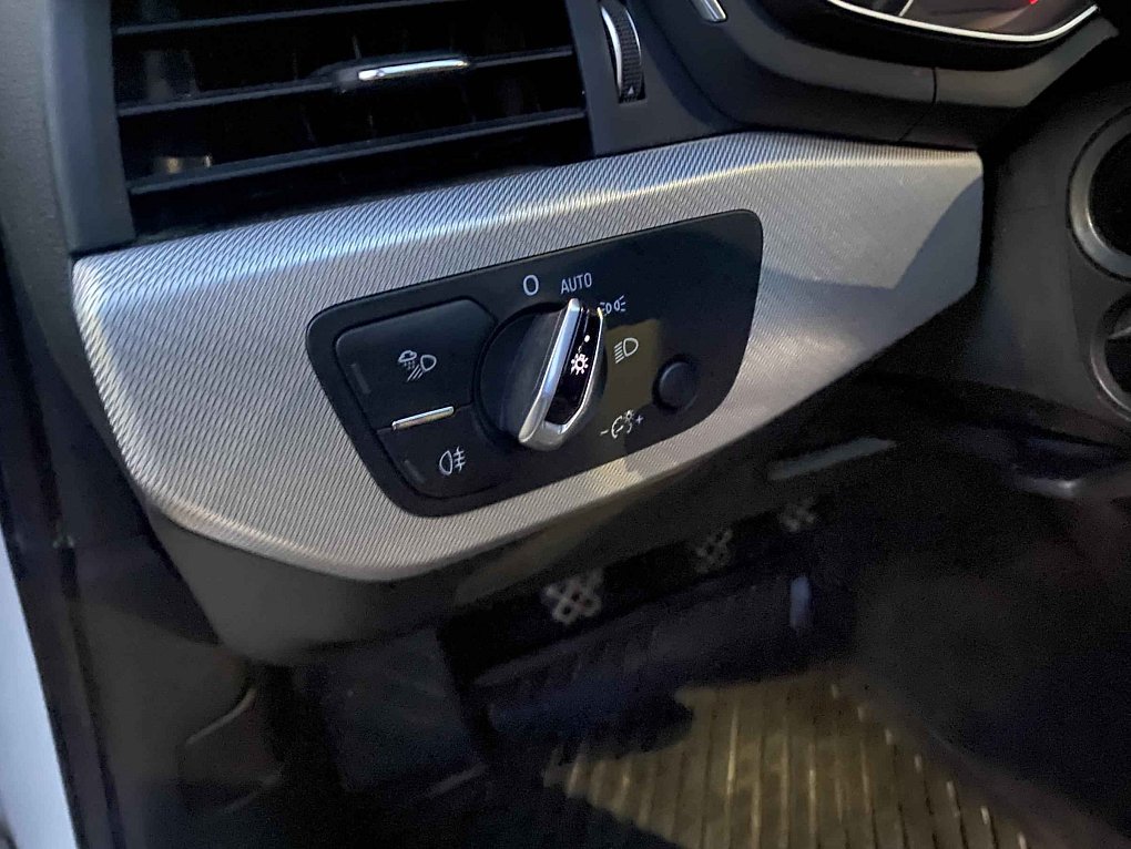 Audi A4 2.0 TDi 