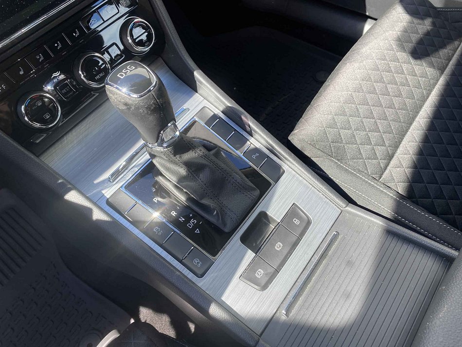 Škoda Superb III 2.0 TFSi Ambition