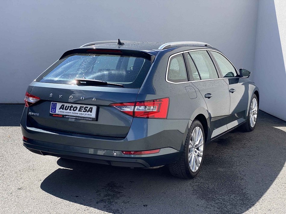 Škoda Superb III 2.0 TFSi Ambition