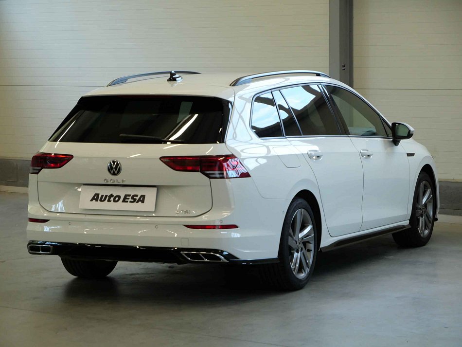 Volkswagen Golf 1.5TSI R-Line