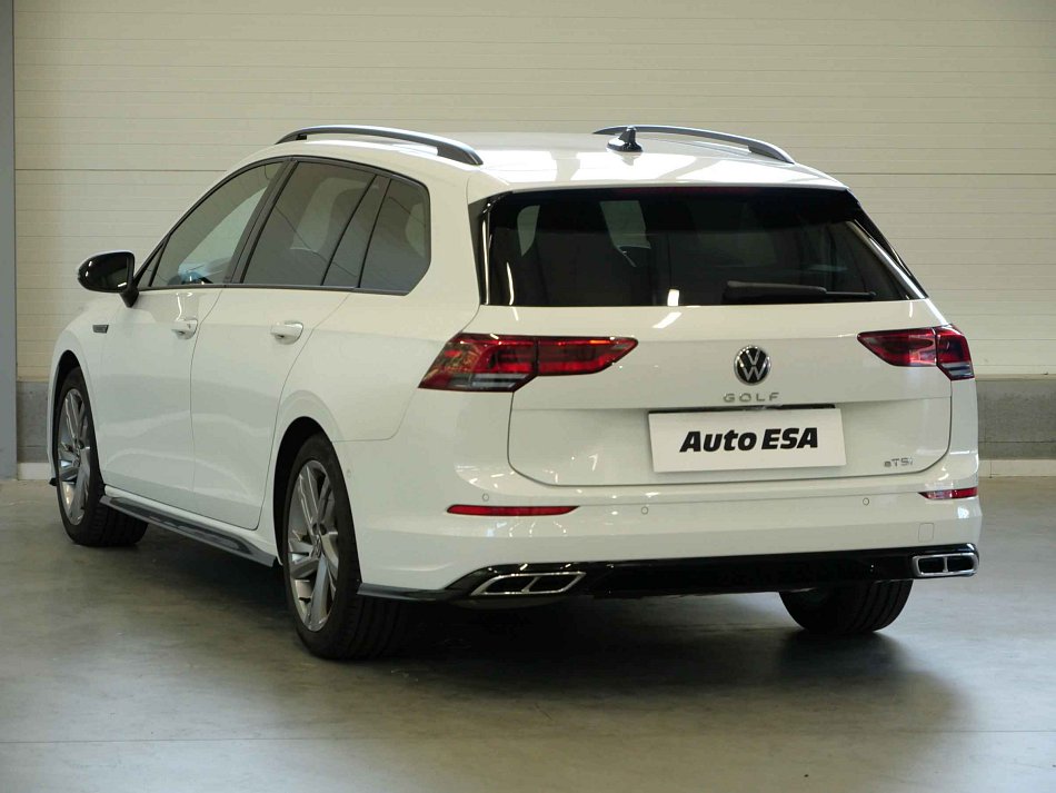 Volkswagen Golf 1.5TSI R-Line