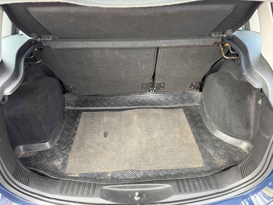 Ford Fusion 1.4i 