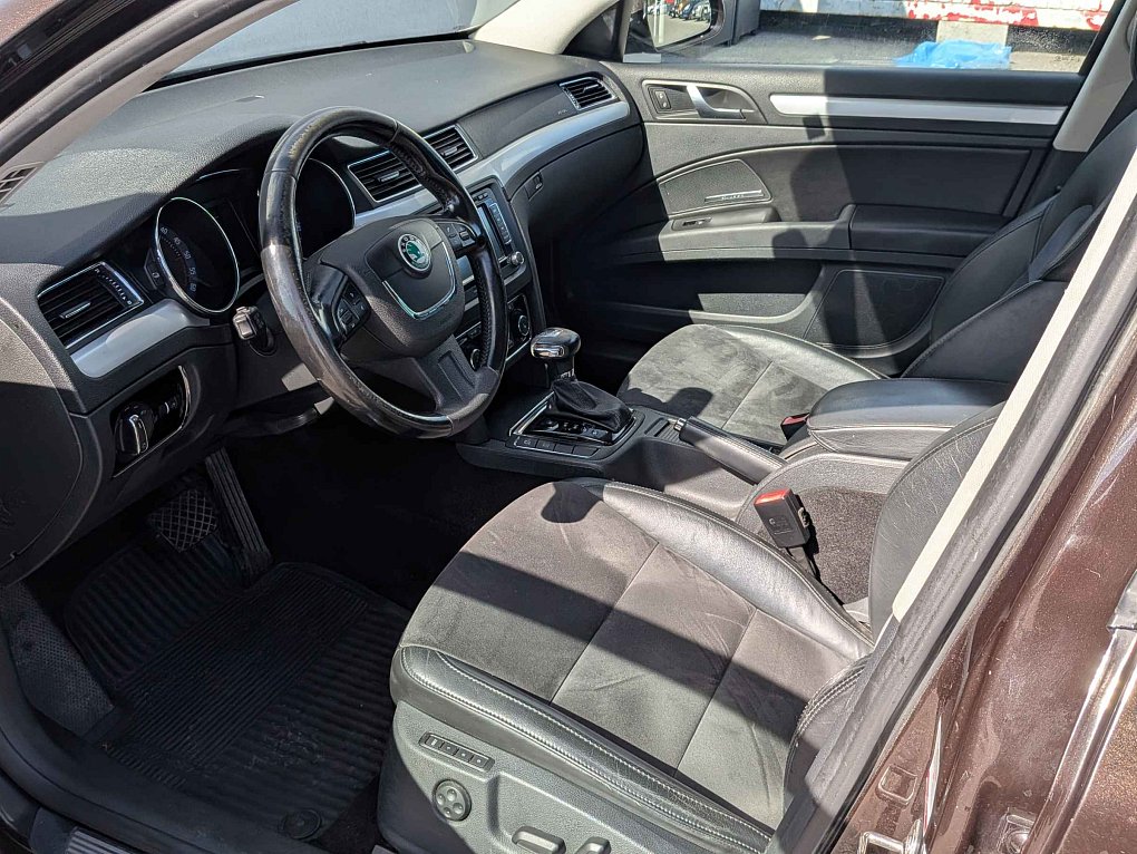 Škoda Superb II 2.0 TDi Elegance