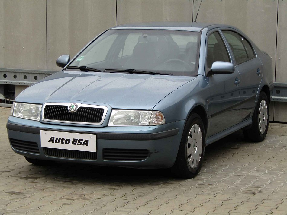 Škoda Octavia 1.6 MPi  Tour