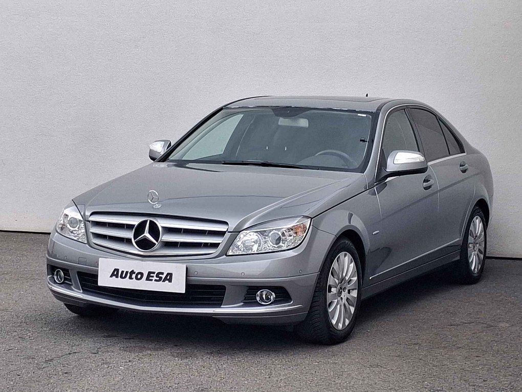 Mercedes-Benz Třída C 2.5i Elegance C230