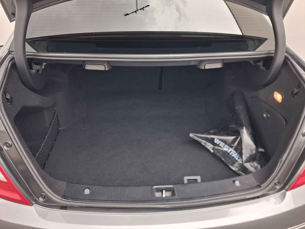 Mercedes-Benz Třída C 2.5i Elegance C230